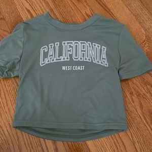 cropped t shirt off shein - NWOT